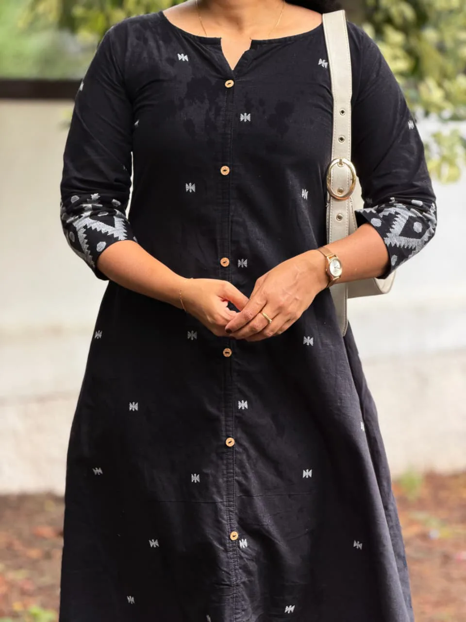 Ishani Kurti for women view alternate - Viyal Design Studio